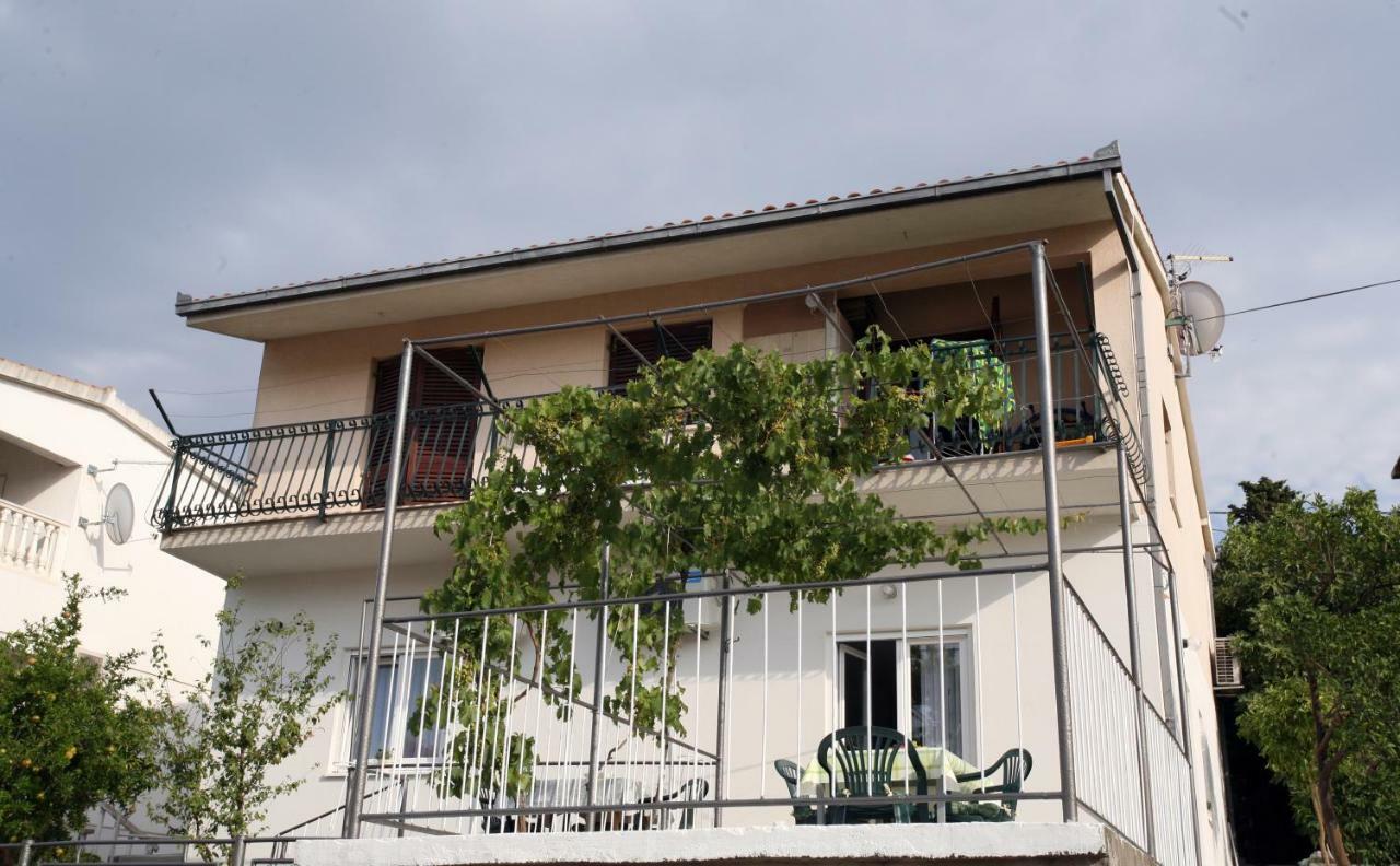 Apartman Fantasy Apartment โตรกีร์ ภายนอก รูปภาพ